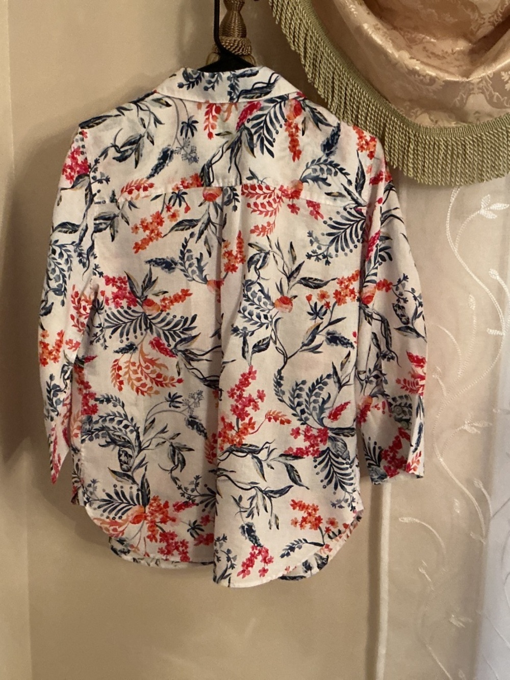 Chico’s women’s linen button front colorful shirt, 3/4 sleeves. Sz 1 fits Sz 8 - Picture 3 of 9